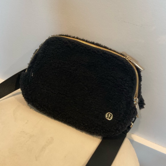 lululemon athletica Handbags - NWOT! lululemon Black Fuzzy Sherpa Crossbody Bag